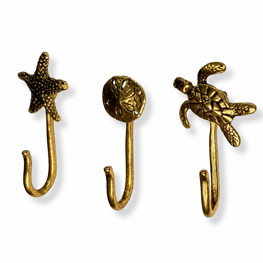 Sea Life Push Pin Hooks, Small Metal Wall Hooks with Push Pins for Keys, Jewelry, Pictures, Mini Hooks for Bulletin Boards, Set of 3