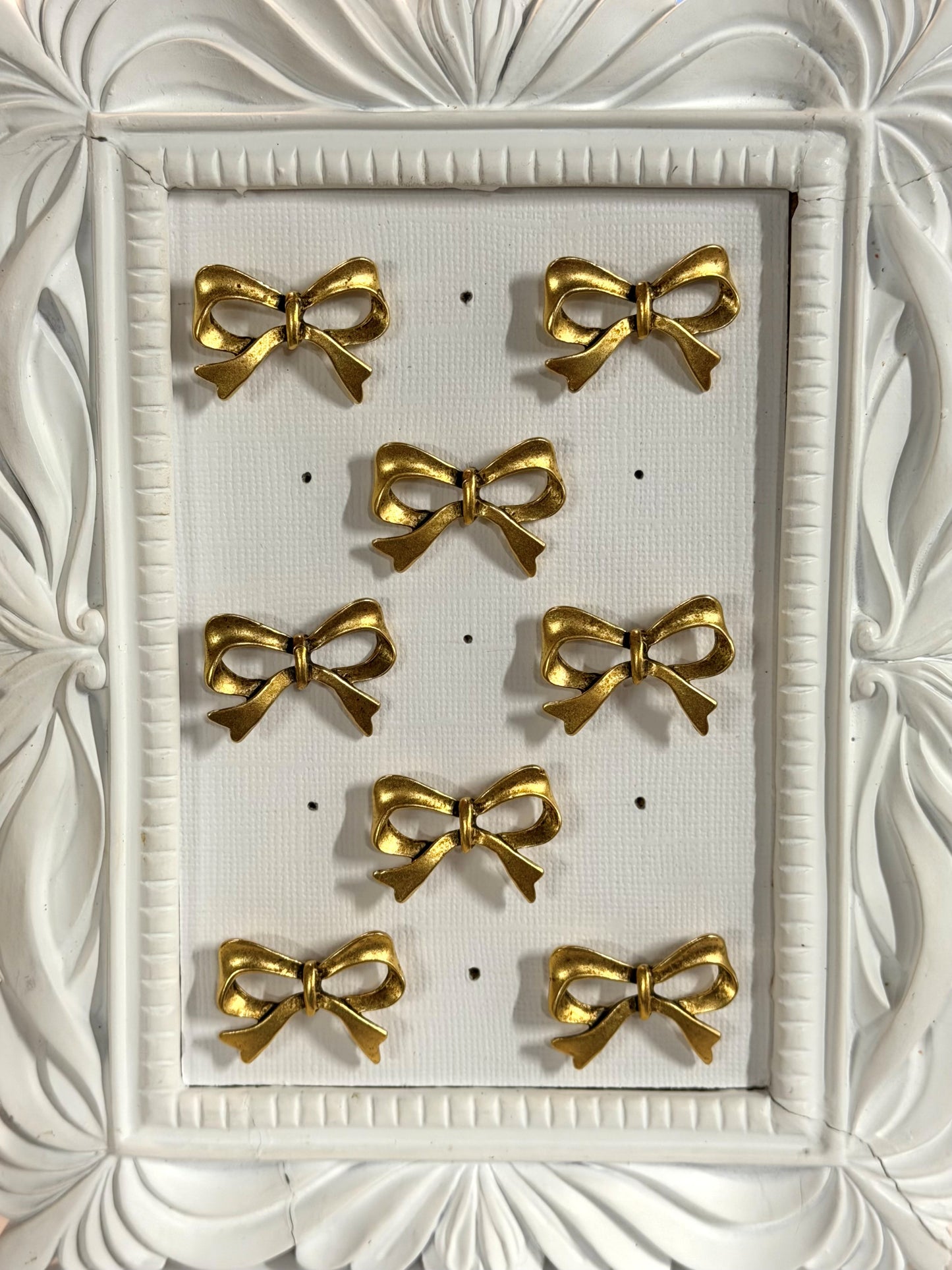 Bow Push Pins, Metal Thumb Tacks, Coquette Push Pins, Girlie Office Decor, Aesthetic Desk Decor, Set of 9